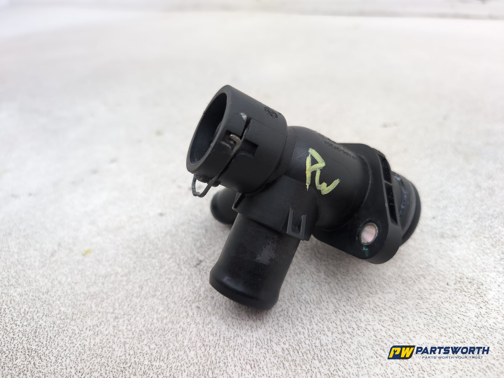 Ford Focus Zetec Turbo Coolant Water Pipe Cm5g8a529ga 2011-2018 - photo 4