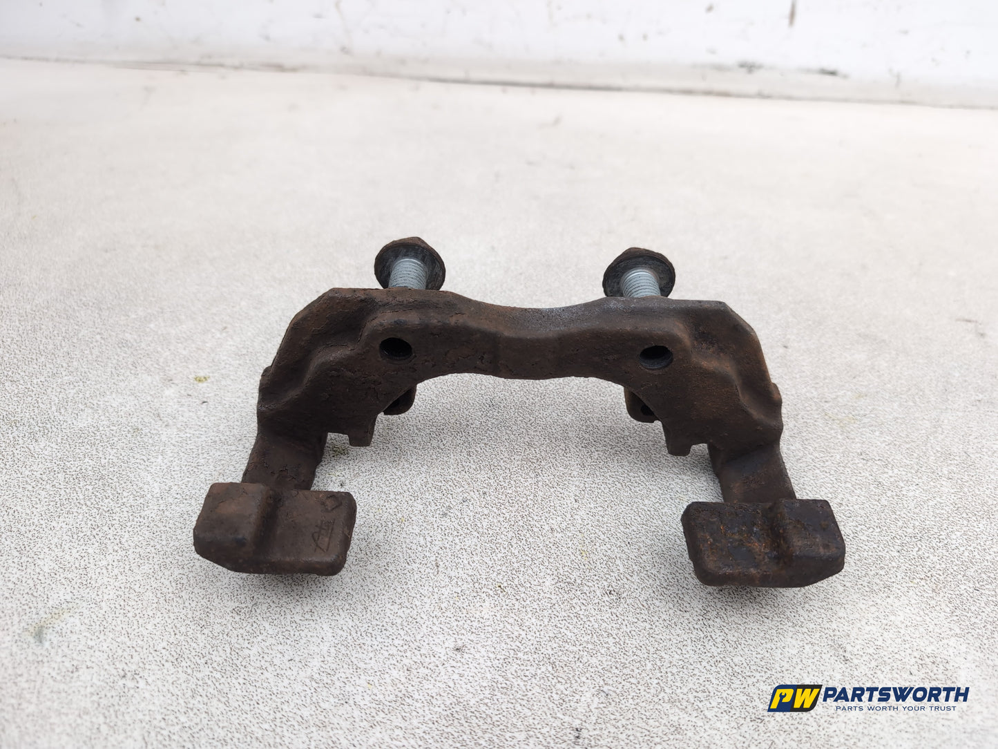 Ford Focus Zetec Turbo Front Right Brake Caliper Support 2011-2018 - photo 4
