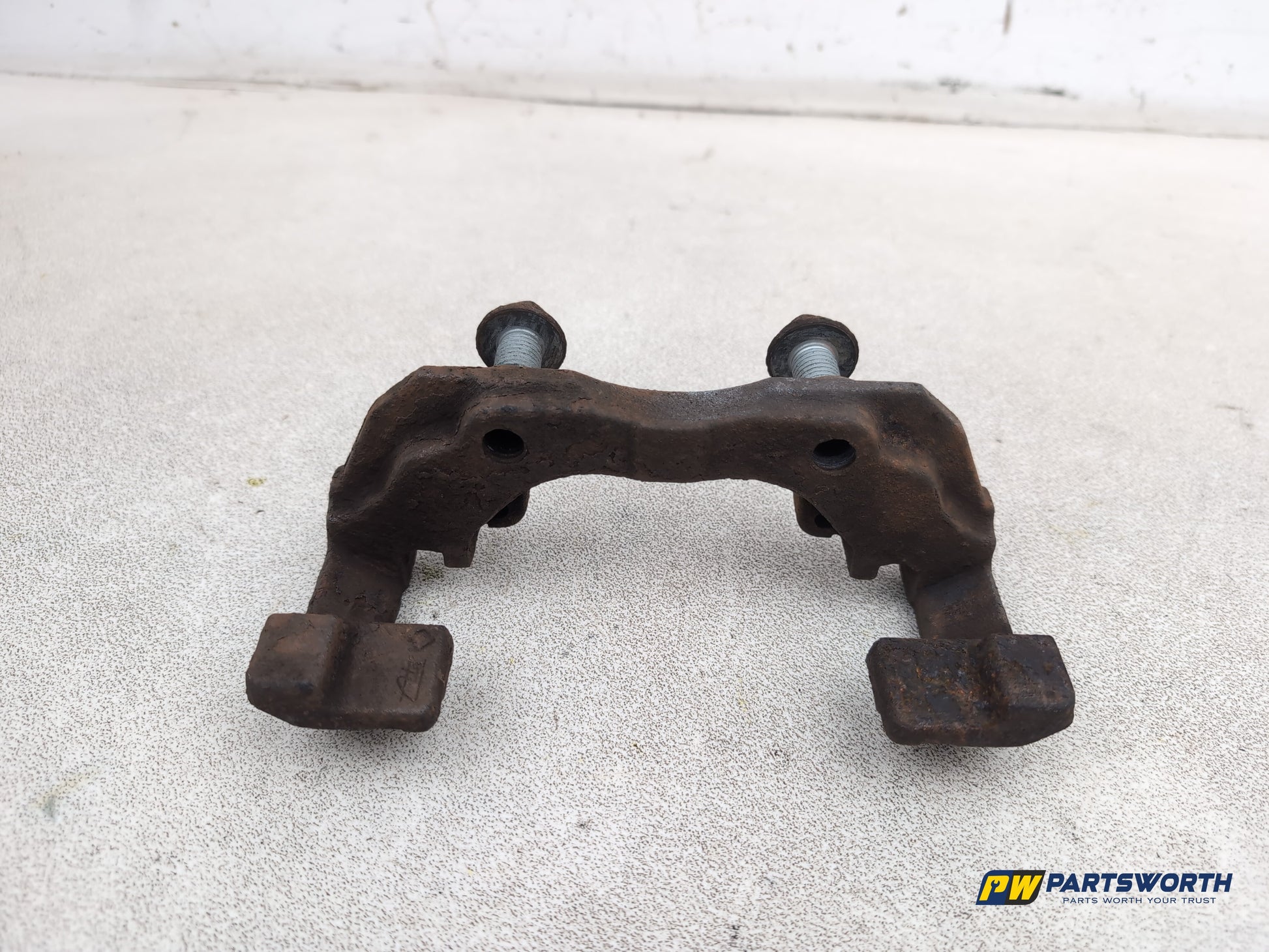 Ford Focus Zetec Turbo Front Right Brake Caliper Support 2011-2018 - photo 4