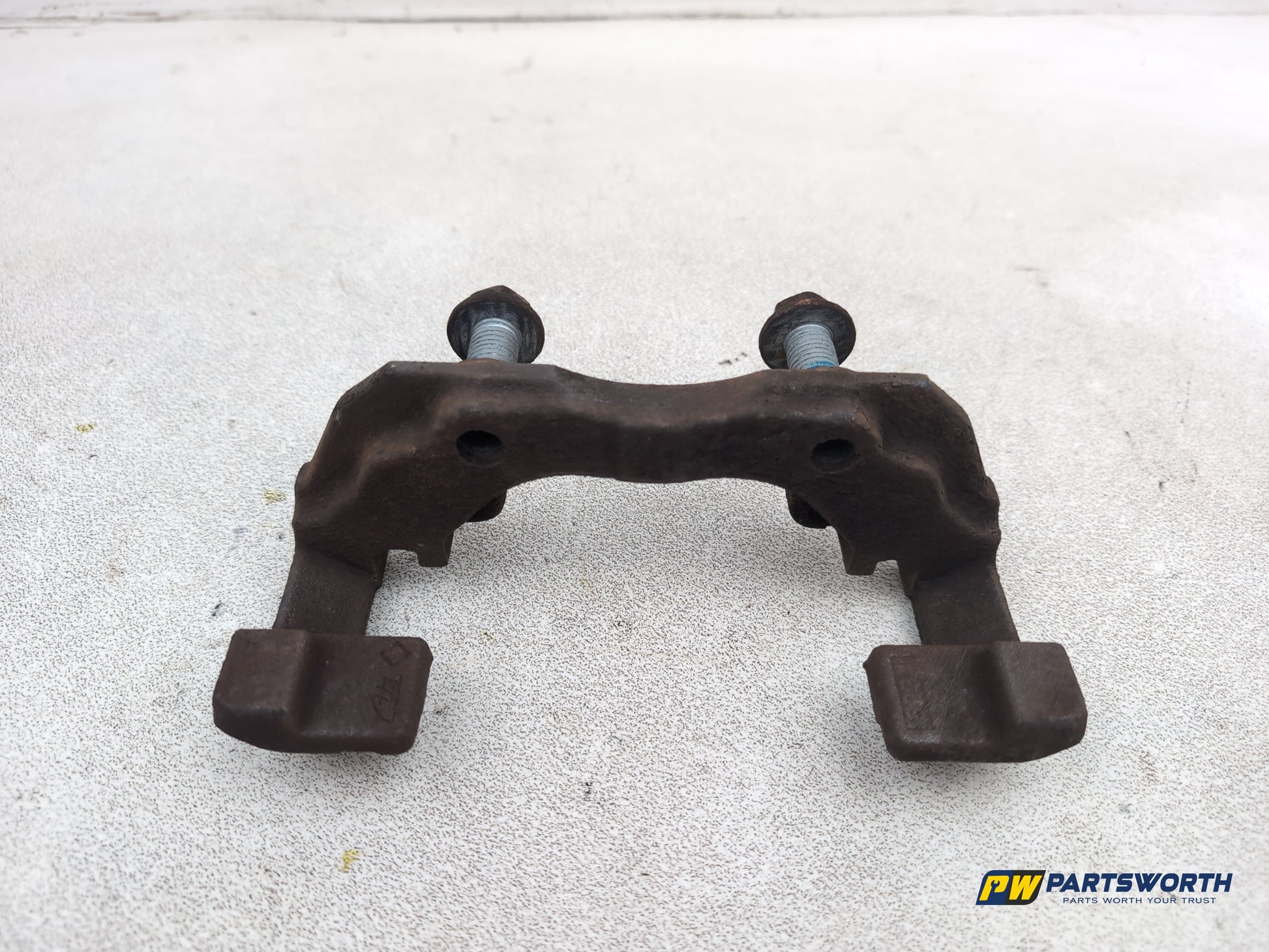 Ford Focus Zetec Turbo Front Left Brake Caliper Support 2011-2018 - photo 4