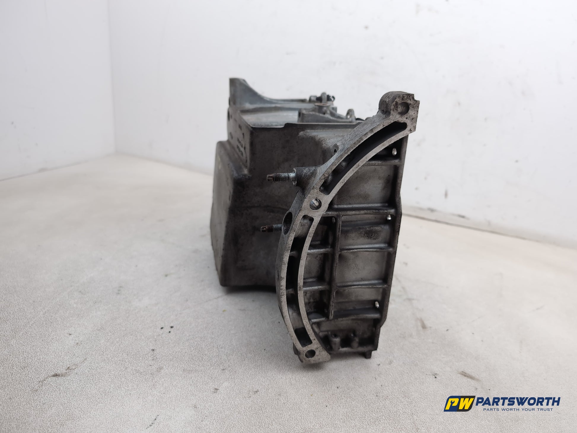 Ford Focus Zetec Turbo Engine Sump Cm5g6675fc 2011-2018 - photo 4