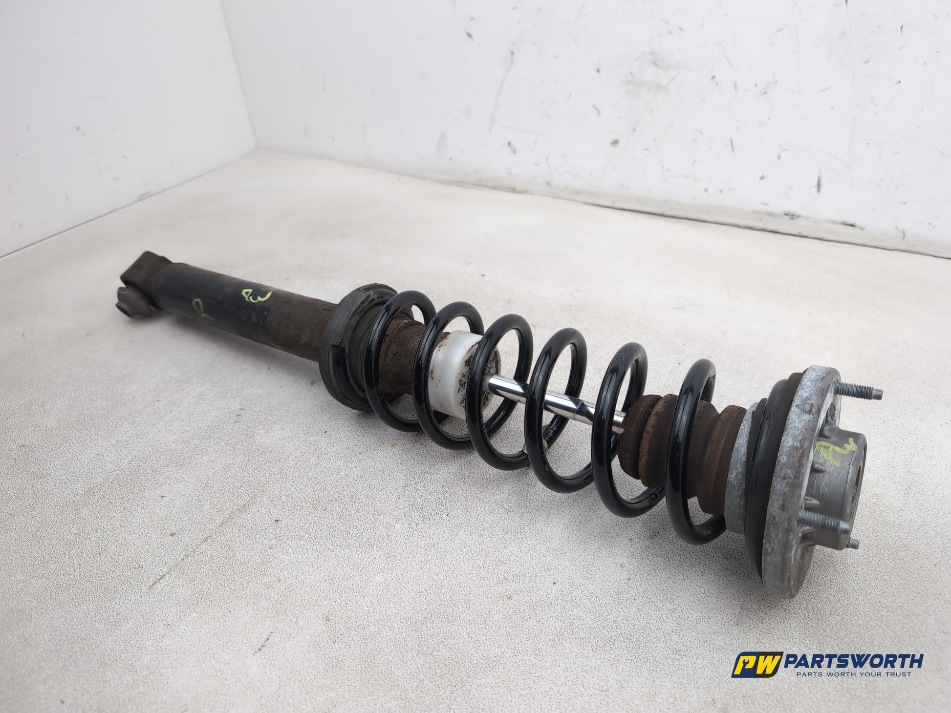 Bmw 520d Se Shock Absorber Rear Lh Passenger Side 6863299 2013-2017 - photo 3