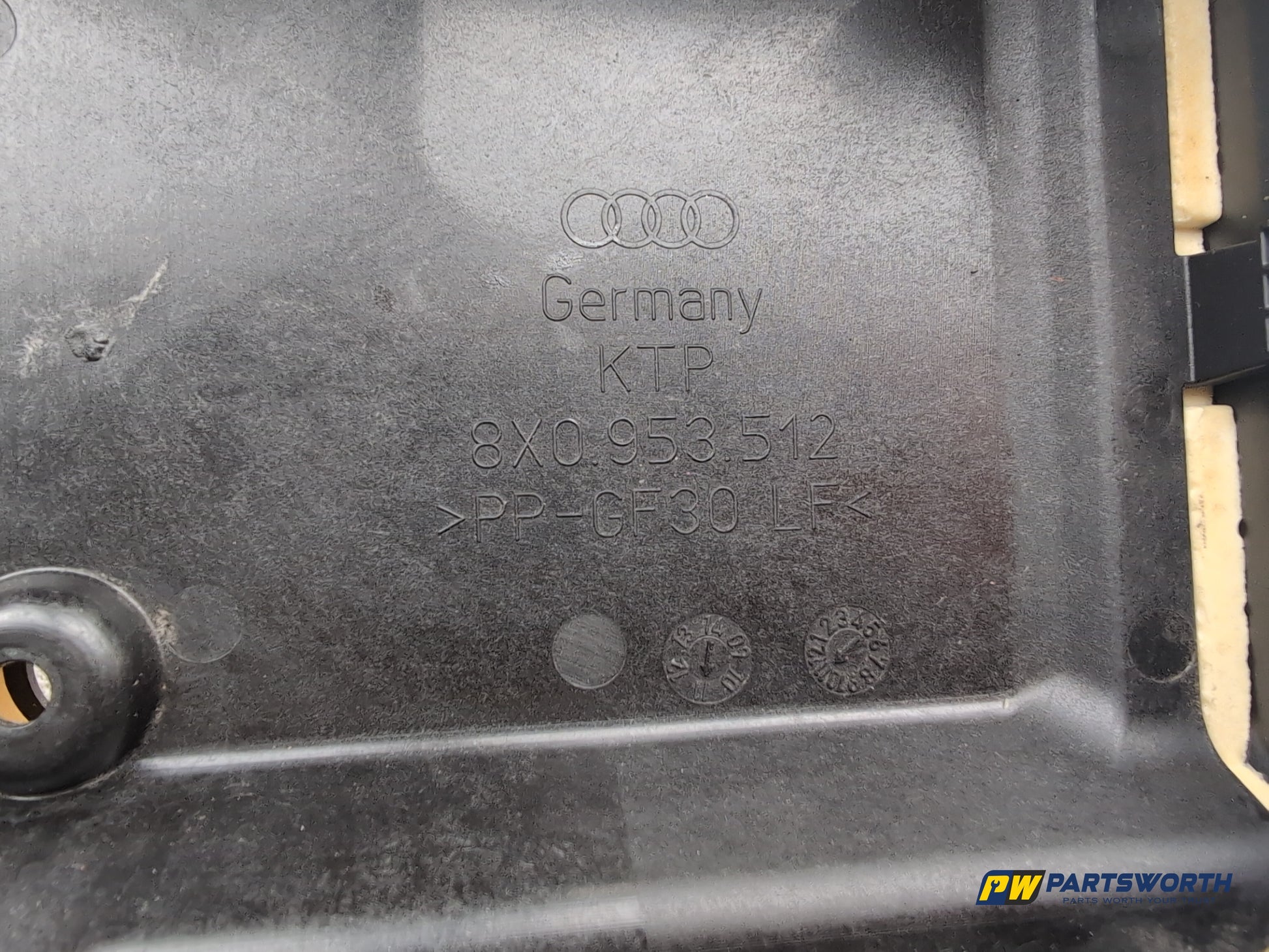 Audi A1 Contrast Edition Tdi Steering Column Shroud Lower 8x0953512 2010-2012 - photo 10