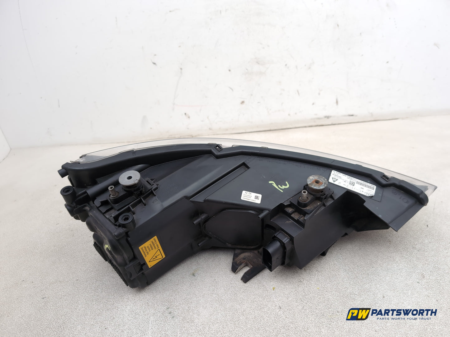 Audi A1 Contrast Edition Headlamp Lh Passenger Side Xenon 8x0941003n 2010-2012 - photo 4