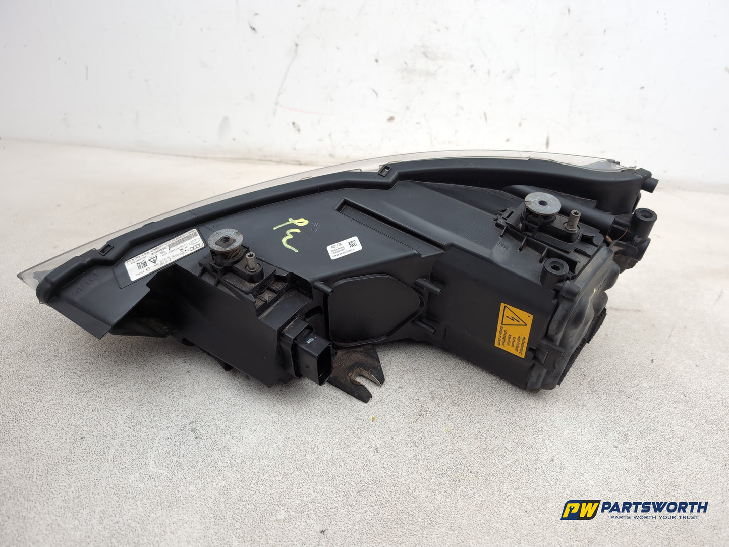 Headlamp RH 4