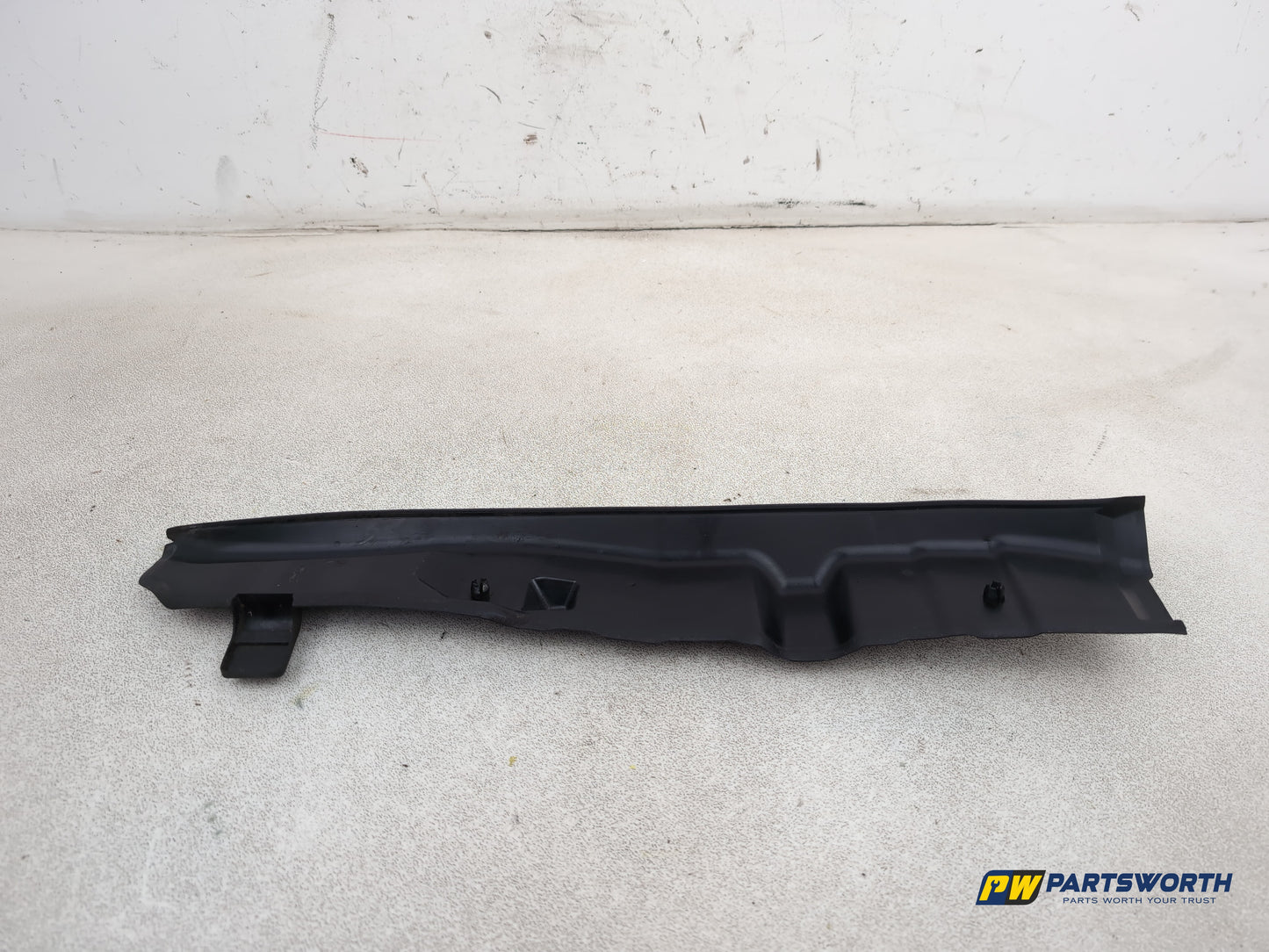 Audi A1 Contrast Edition Front Passenger Left Inner Wing Wheel Trim Arch - photo 4