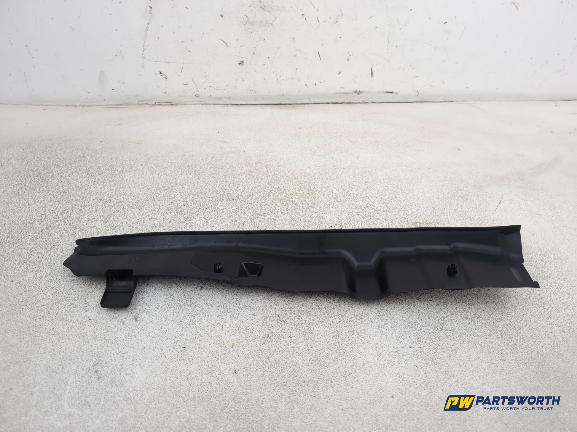 Audi A1 Contrast Edition Front Passenger Left Inner Wing Wheel Trim Arch - photo 4
