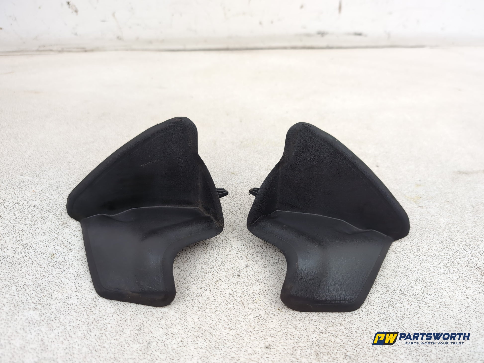 Audi A1 Contrast Edition Tdi Front Fender Corner Cover Set Of 2 8x0823454a - photo 4
