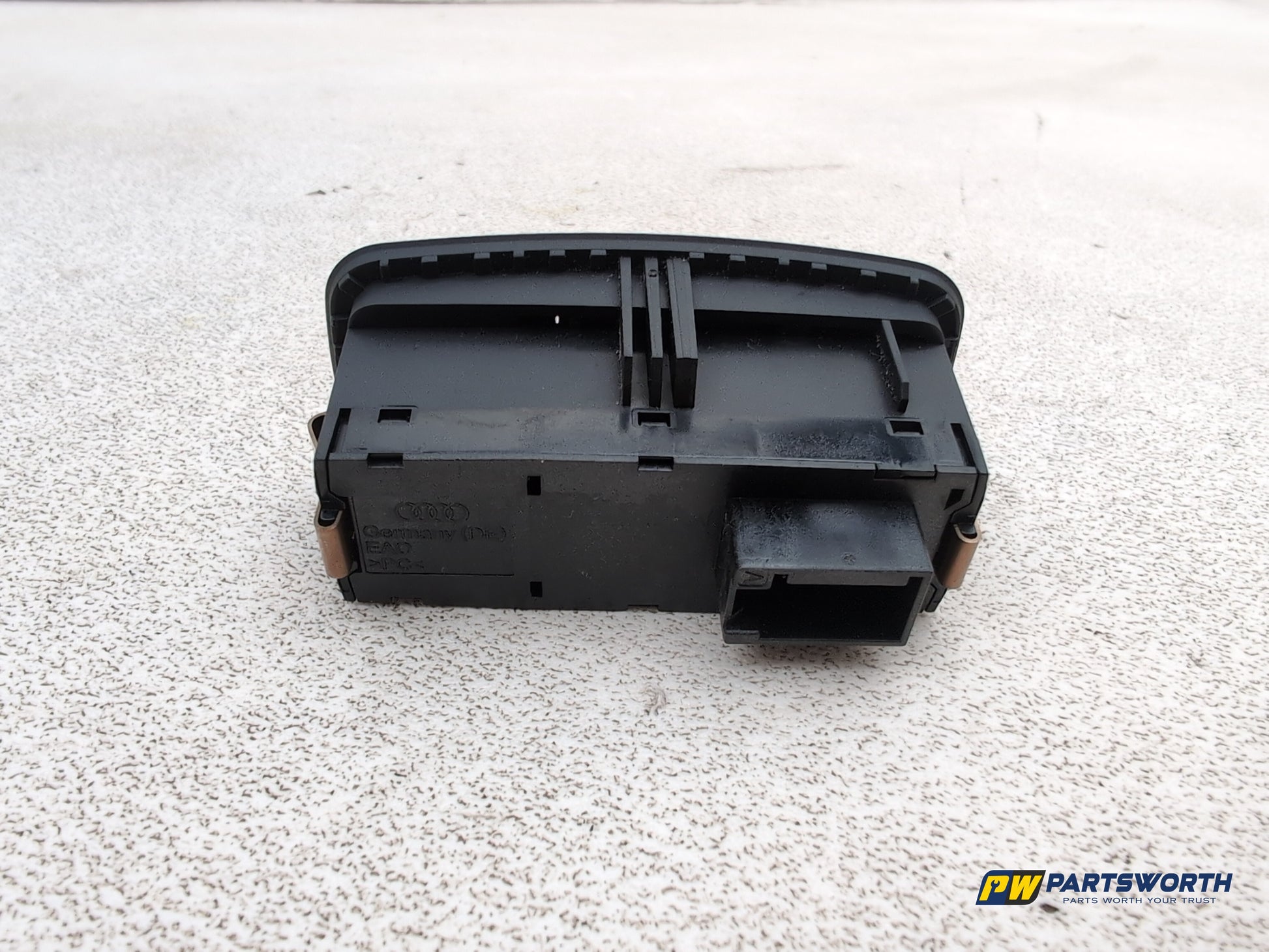 Audi A1 Contrast Edition Tdi Hazard Light Switch 2010-2012 - photo 4