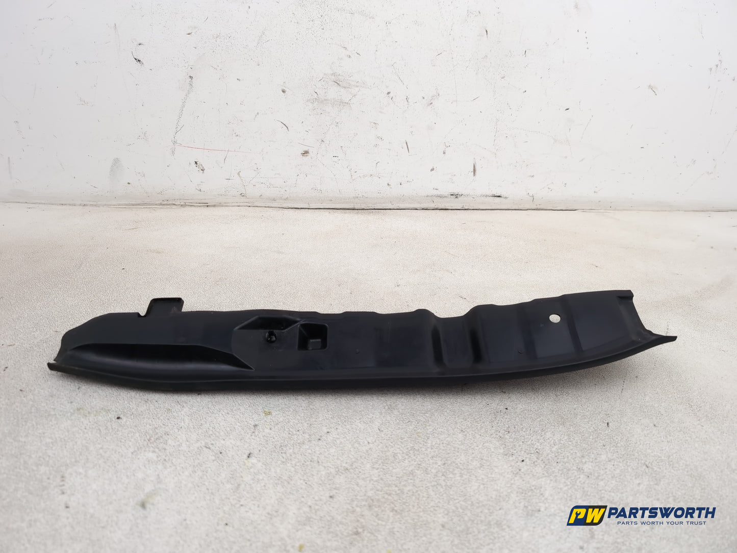 Audi A1 Contrast Edition Tdi Front Driver Right Inner Wing Wheel Trim Arch - photo 4