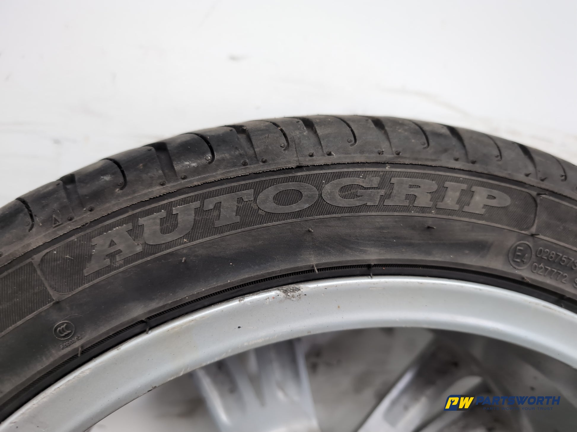 Seat Ibiza Sportrider Alloy Wheel With Tyre 215/45 R17 6j0601025c - photo 10