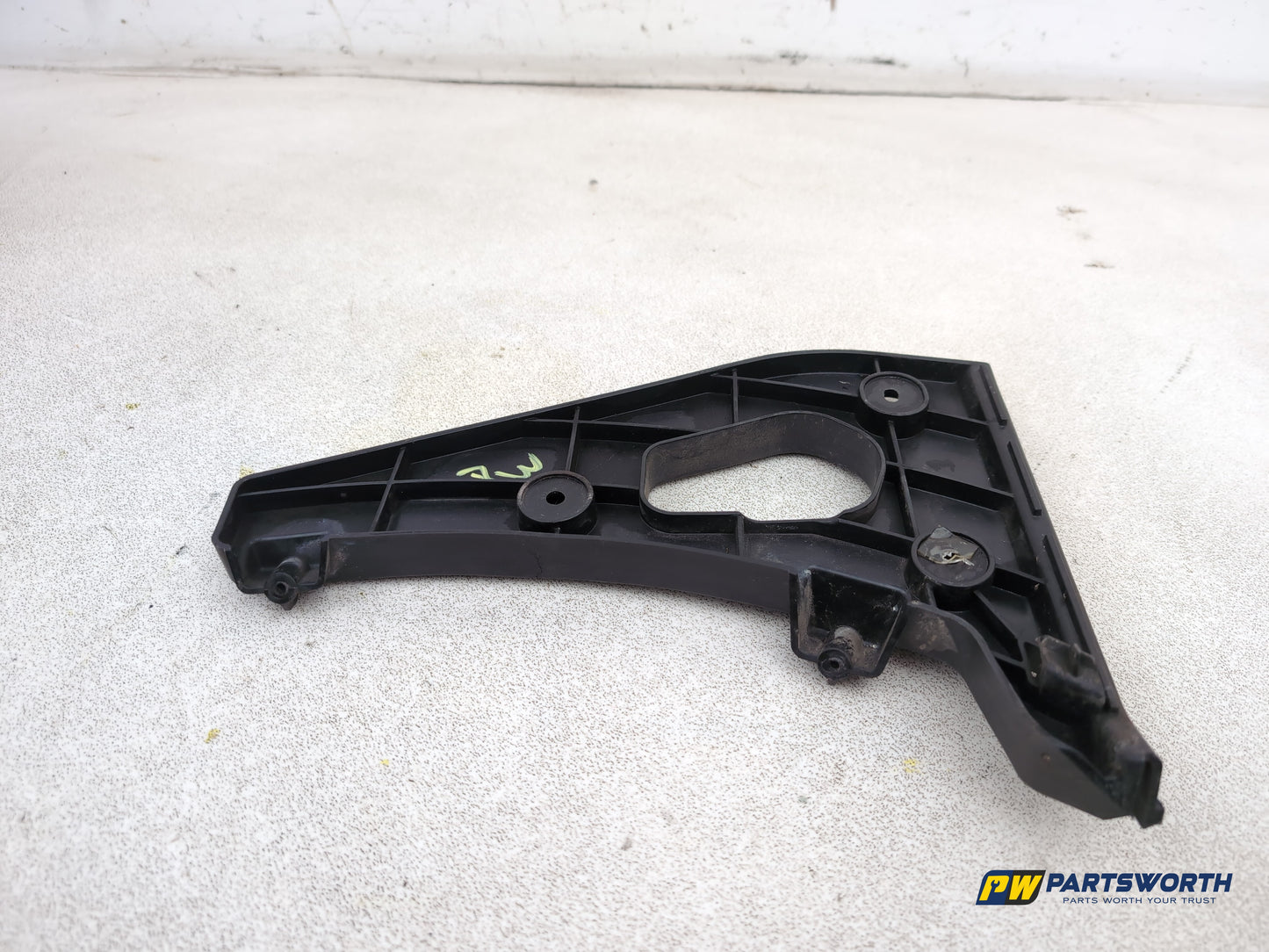 Audi A1 Contrast Edition Tdi Bumper Rear Bracket Lh Passenger Side 8x0807377 - photo 4