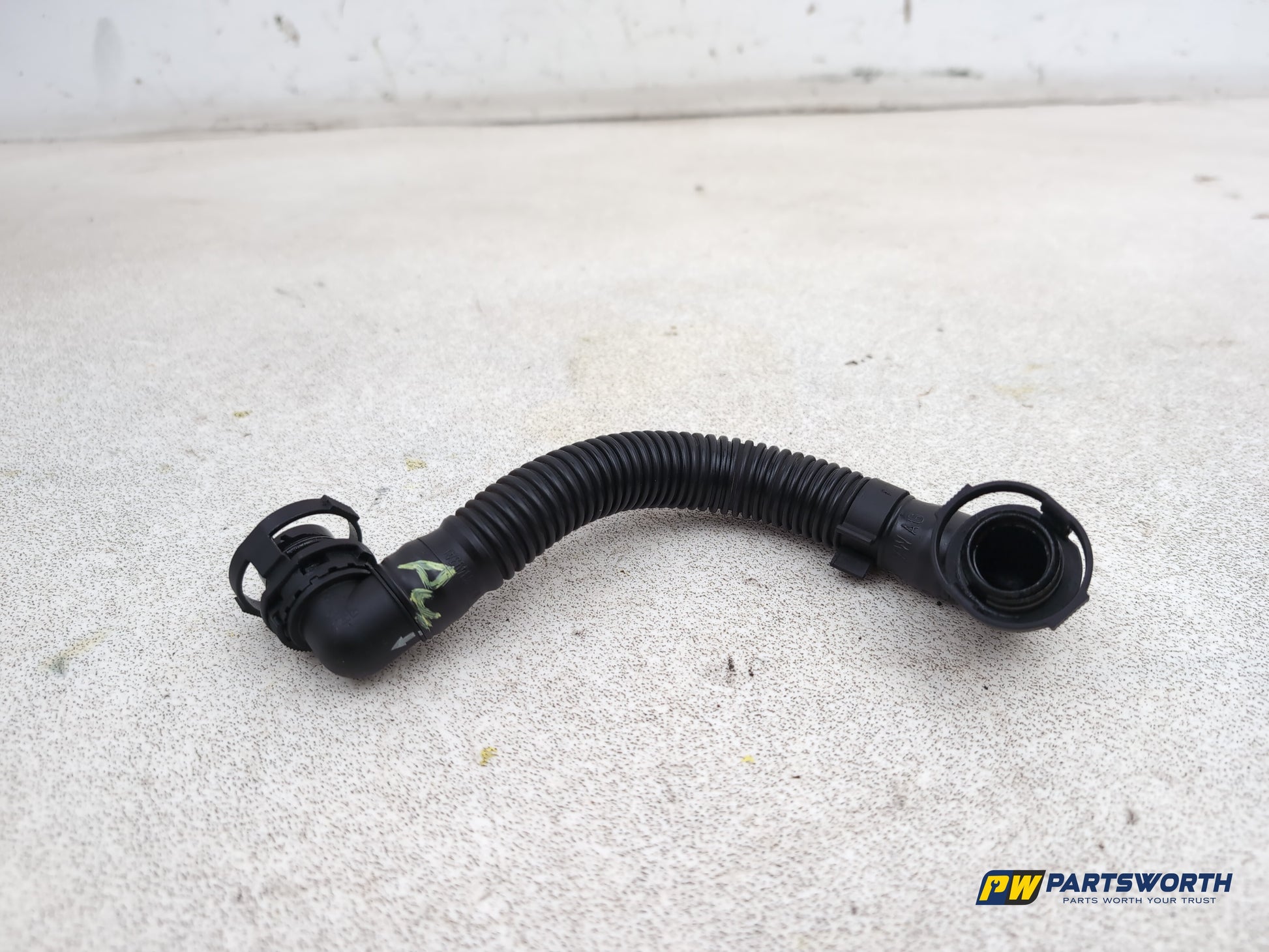 Audi A1 Contrast Edition Breather Hose Pipe 03l103493af 1.6l Diesel 2008-2012 - photo 4