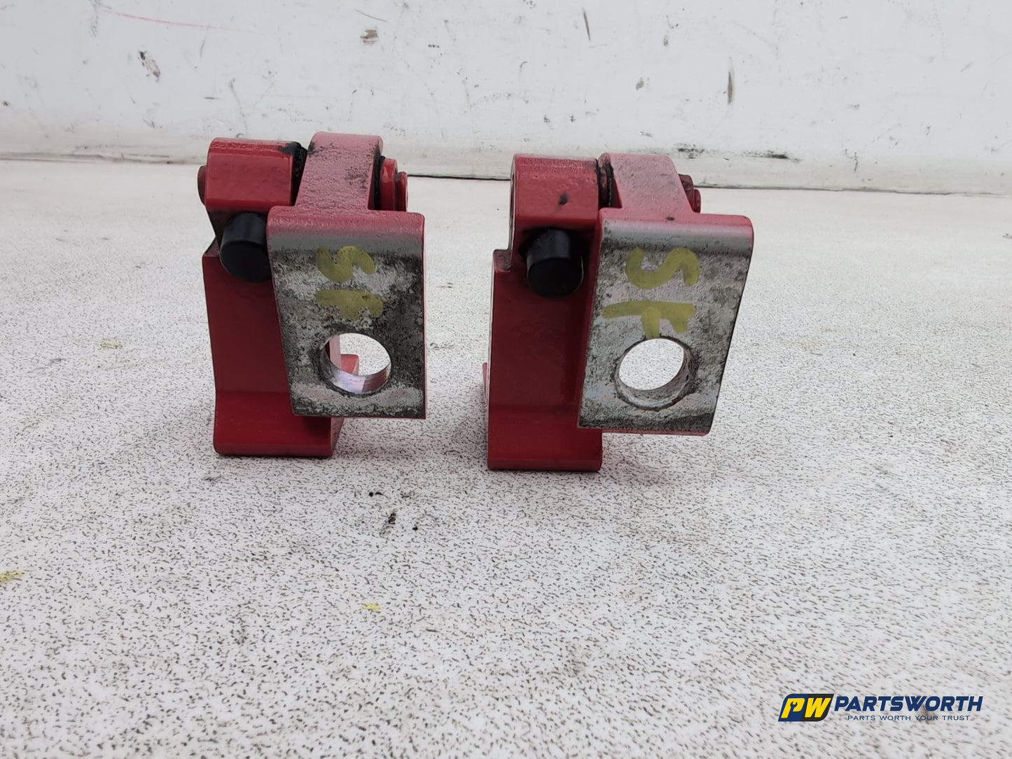 Audi A1 Contrast Edition Tdi Lh Passenger Side Front Door Hinge Pair 8x0831403b - photo 4