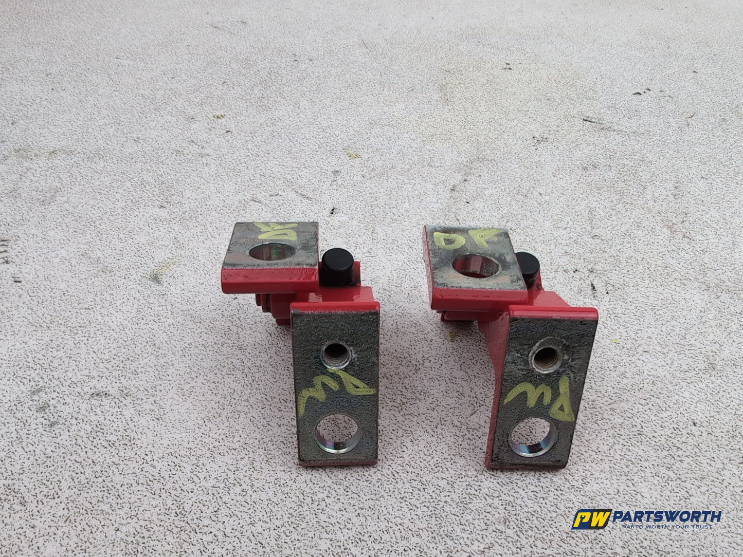 Audi A1 Contrast Edition Tdi Rh Driver Side Front Door Hinge Pair 8x0831404b - photo 4
