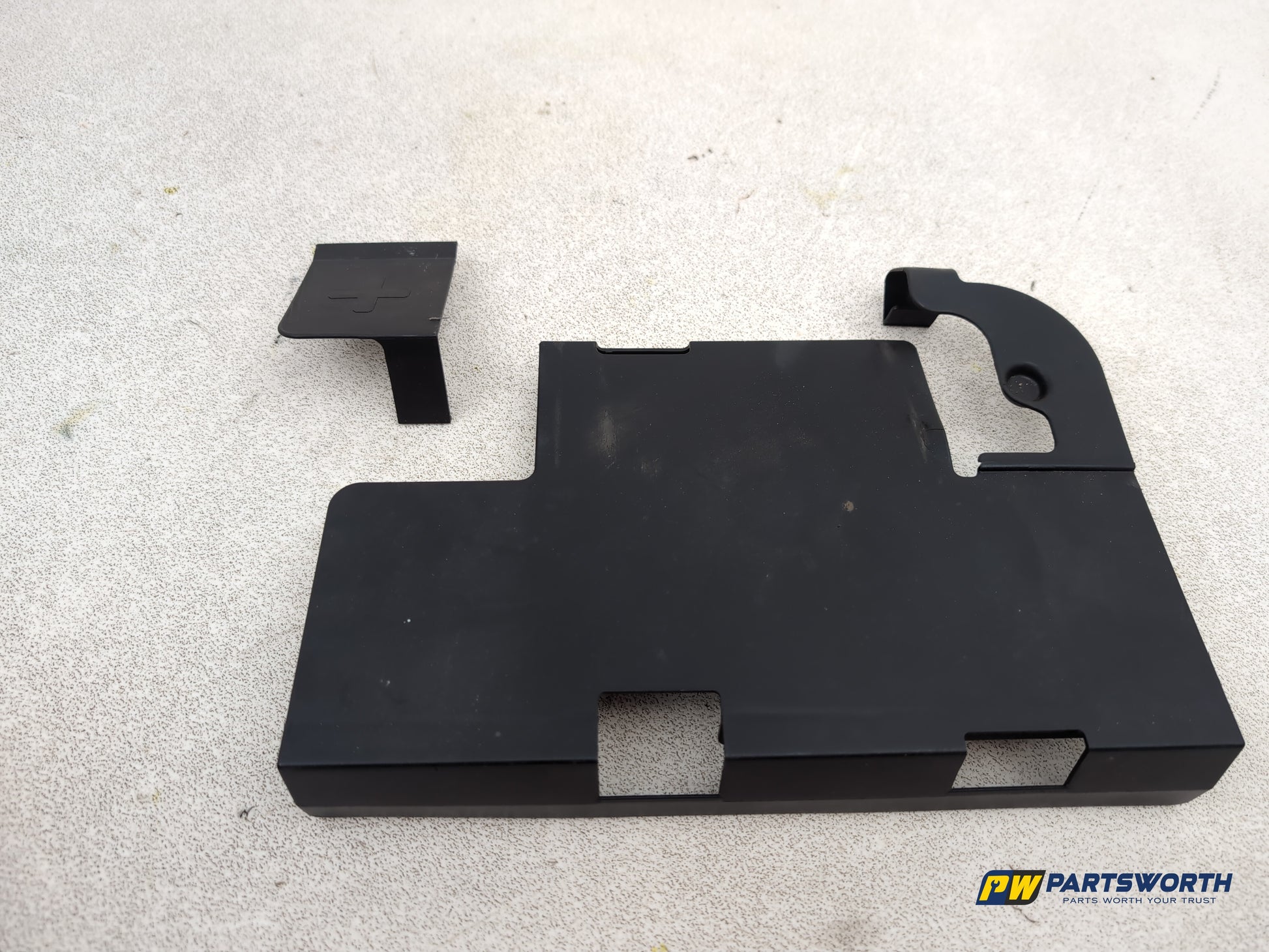 Audi A1 Contrast Edition Tdi Battery Cover 8k0915429f 2008-2012 - photo 4