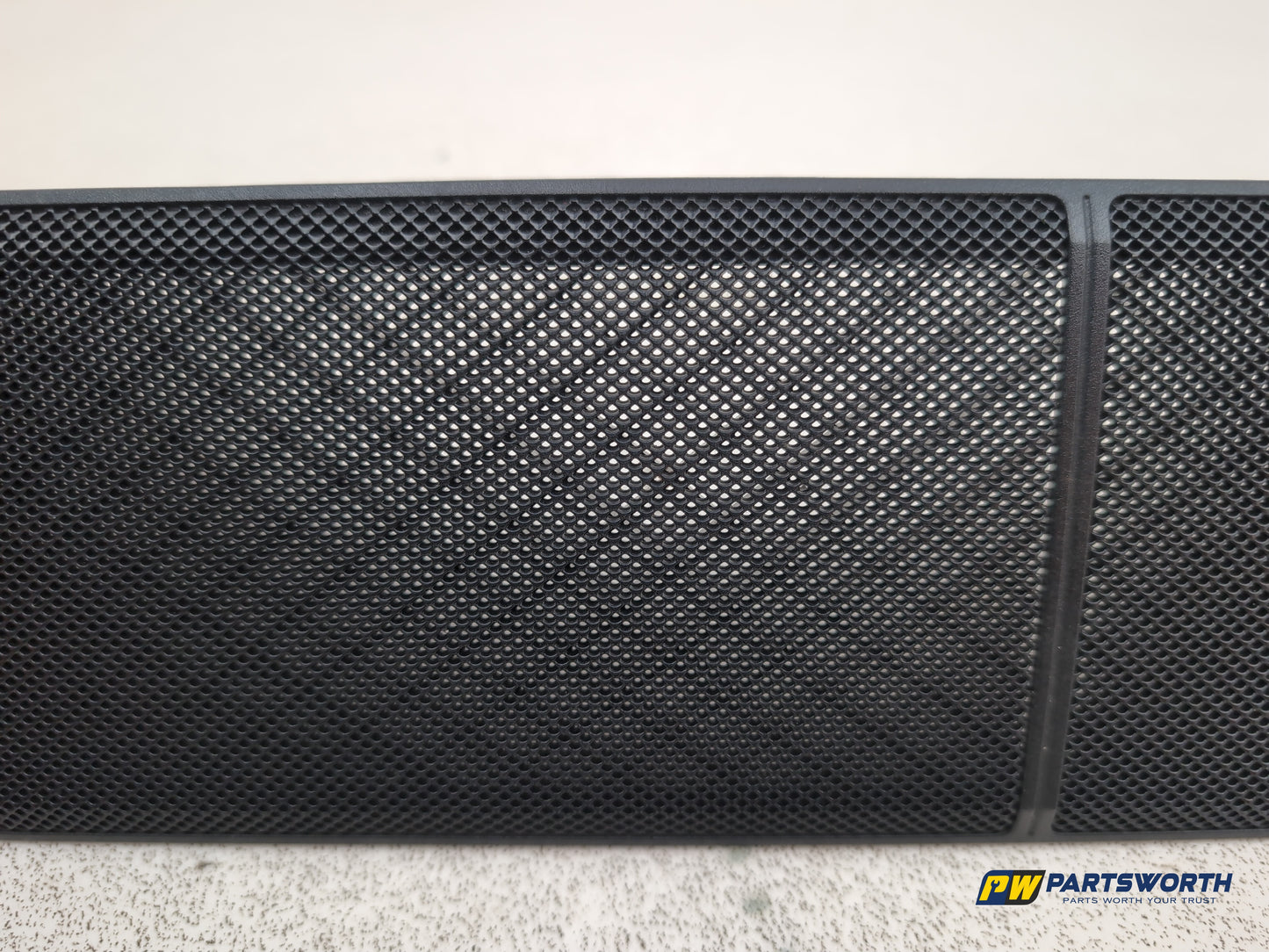 Mercedes-Benz E220 E-Class W212 Saloon Rear Parcel Shelf Speaker Cover Grill - photo 4