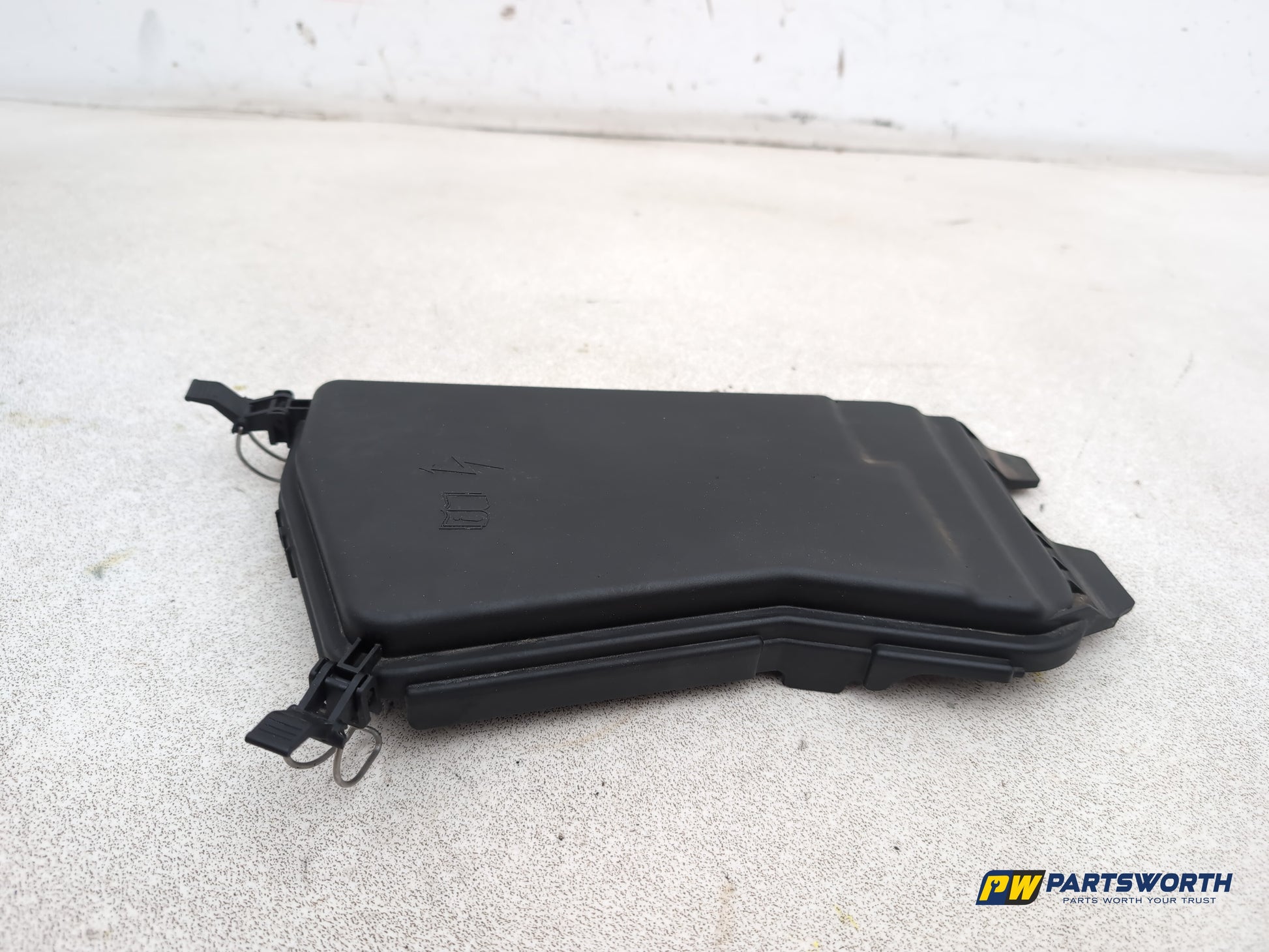 Mercedes-Benz E220 E-Class W212 Saloon Fuse Box Cover A2125400382 2009-2016 - photo 4