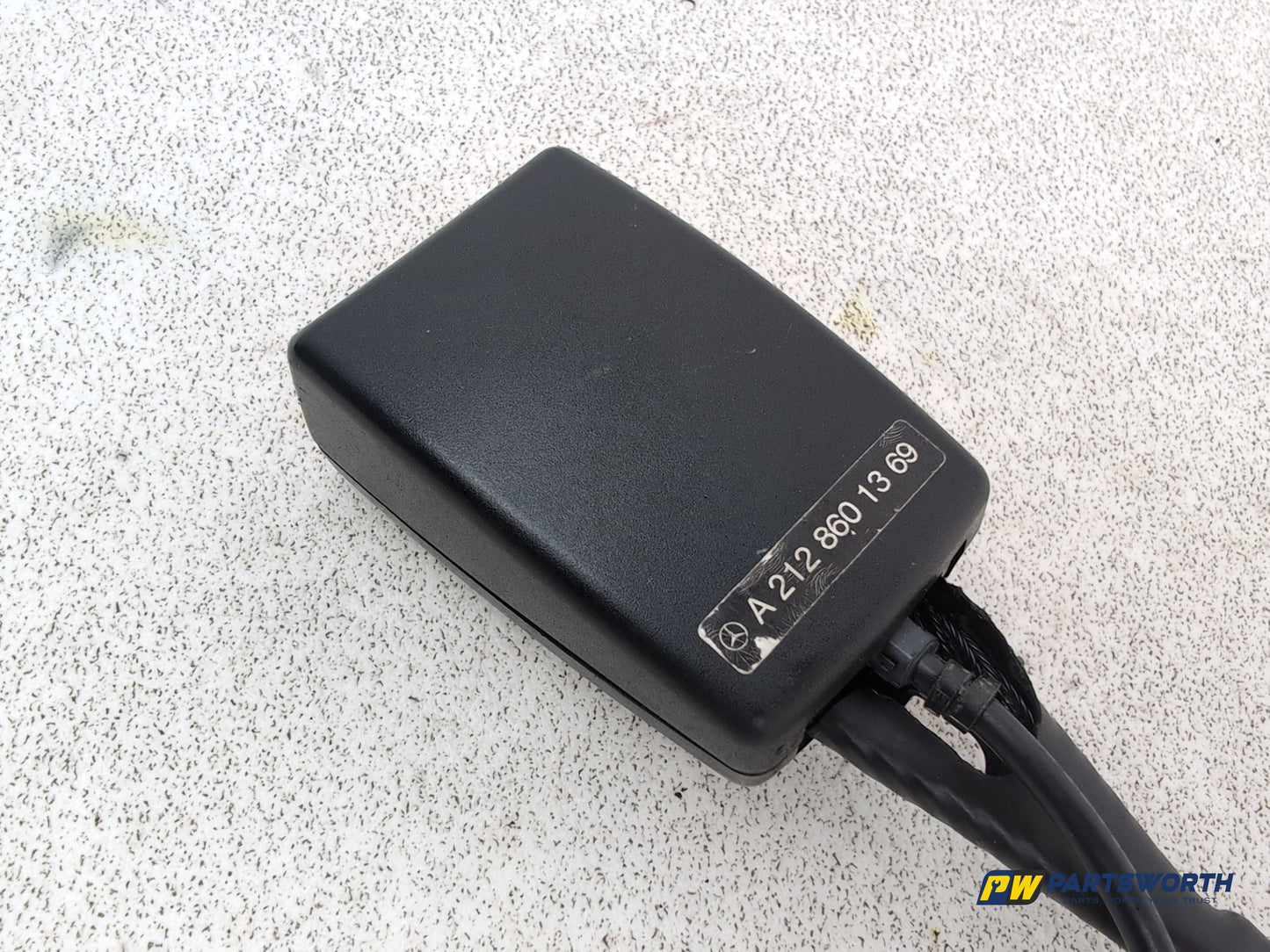 Mercedes-Benz E220 E-Class W212 Seat Belt Buckle Front Left/Right A2128601369 - photo 4