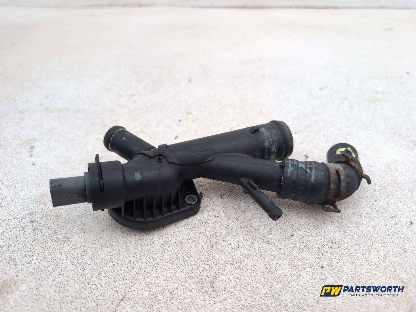 Audi A1 Contrast Edition Tdi Thermostat Coolant Housing Flange 03l121131aa - photo 10