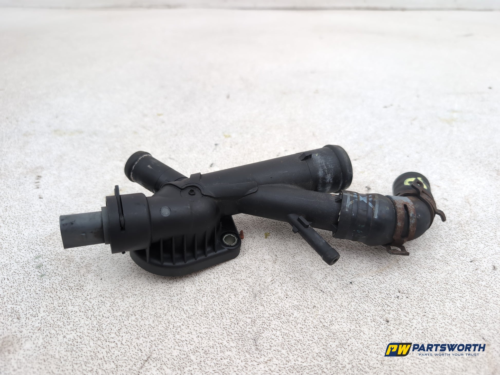 Audi A1 Contrast Edition Tdi Thermostat Coolant Housing Flange 03l121131aa - photo 4