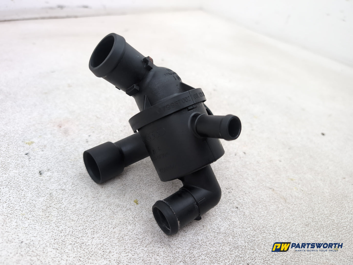 Audi A1 Contrast Edition Tdi 1.6l Diesel Thermostat Housing 03l121111s 2008-2012 - photo 10