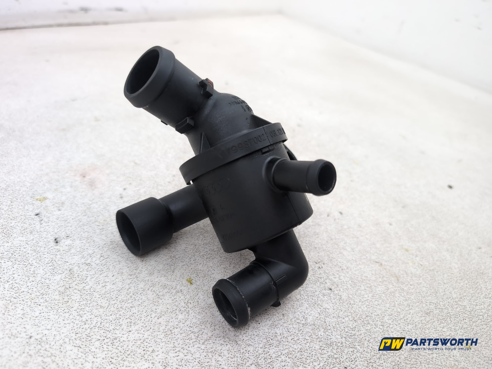 Audi A1 Contrast Edition Tdi 1.6l Diesel Thermostat Housing 03l121111s 2008-2012 - photo 10