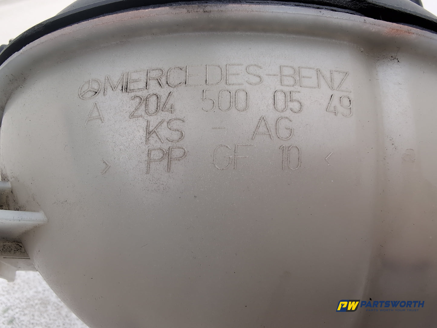 Mercedes-Benz E220 E-Class W212 Saloon Radiator Expansion Tank A2045000549 - photo 4