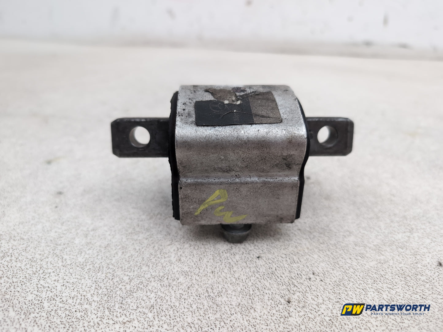 Mercedes-Benz E220 E-Class W212 Transmissision Mounting Support 2009-2016 - photo 4