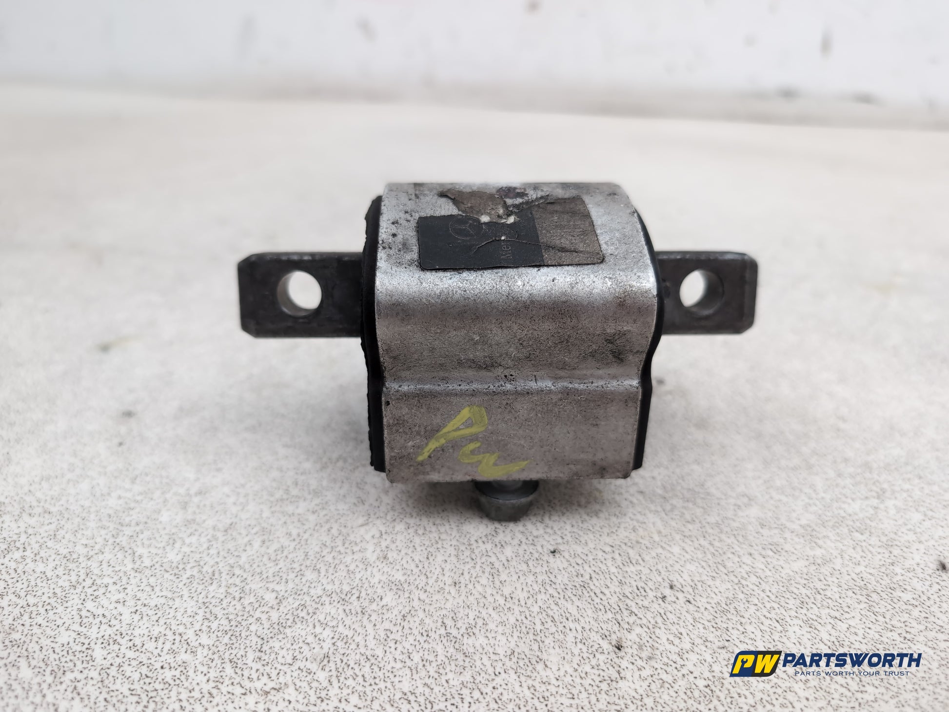Mercedes-Benz E220 E-Class W212 Transmissision Mounting Support 2009-2016 - photo 4