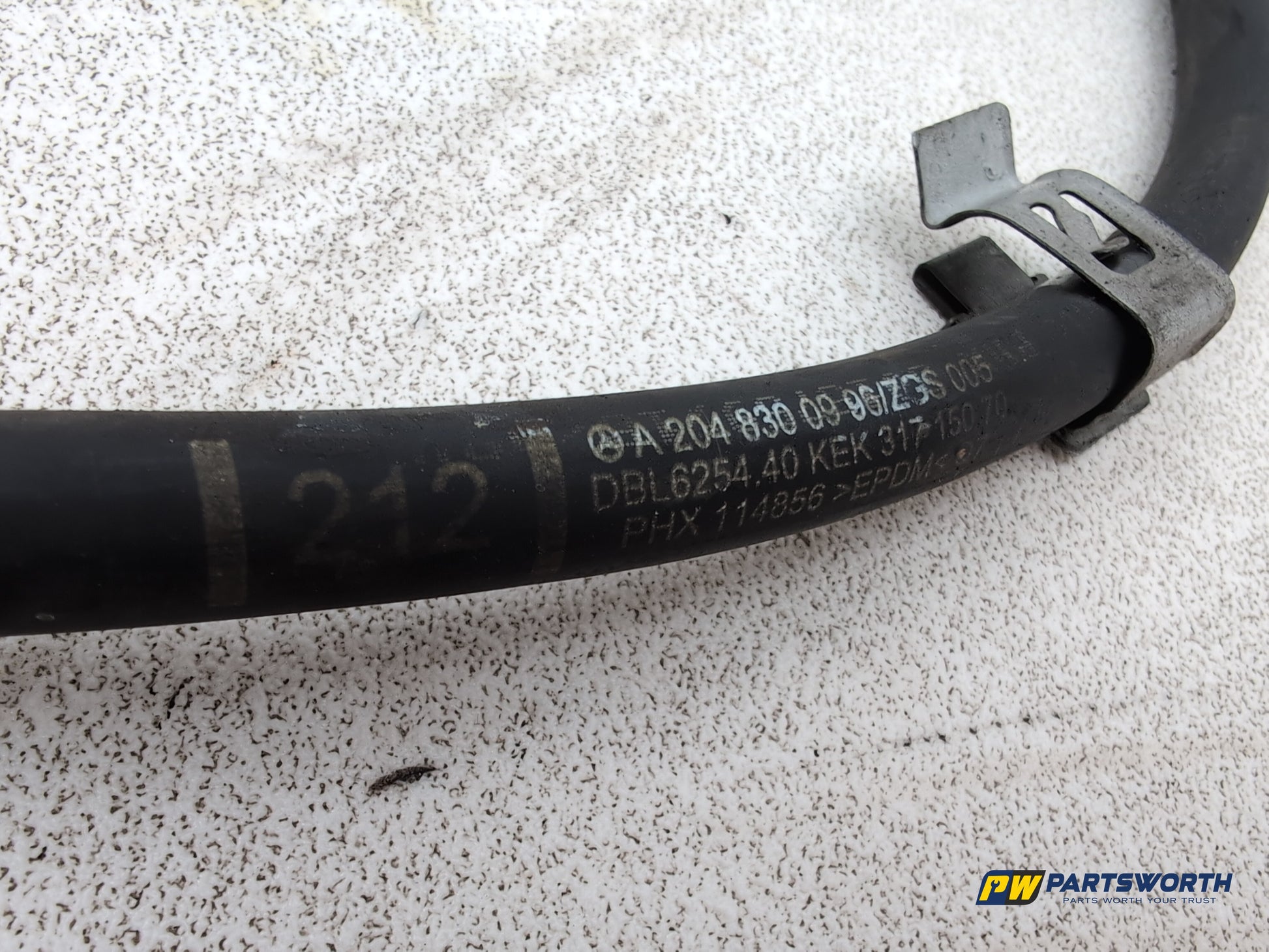 Mercedes-Benz E220 E-Class W212 Saloon Coolant Hose Pipe A2048300996 2009-2016 - photo 4