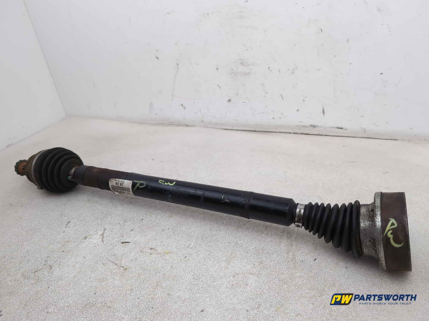 Audi A1 Contrast Tdi Driveshaft Front Rh Driver Side 6r0407762a 2008-2012 - photo 10