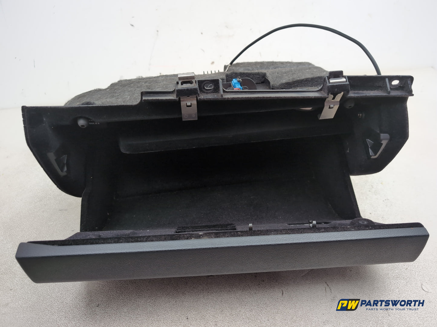 Mercedes-Benz E220 E-Class W212 Saloon Glove Compartment Assembly A2126800391 - photo 4