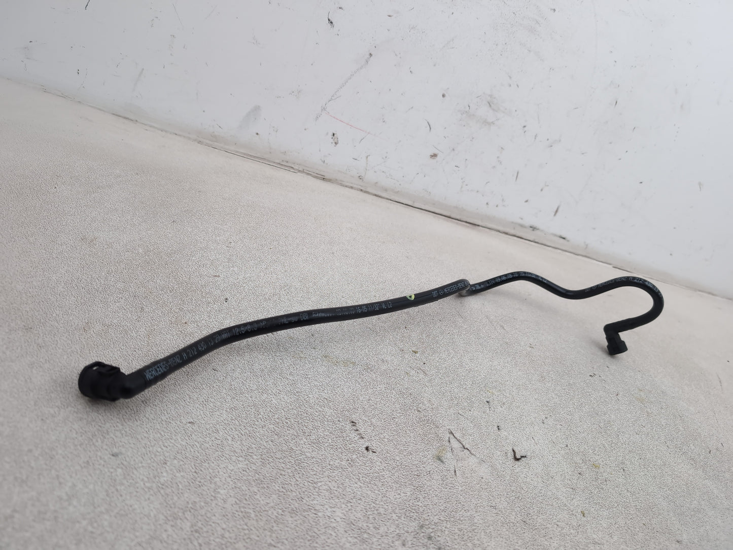 Mercedes-Benz E220 W212 Brake Servo Vacuum Pipe Hose A2124301329 - photo 4