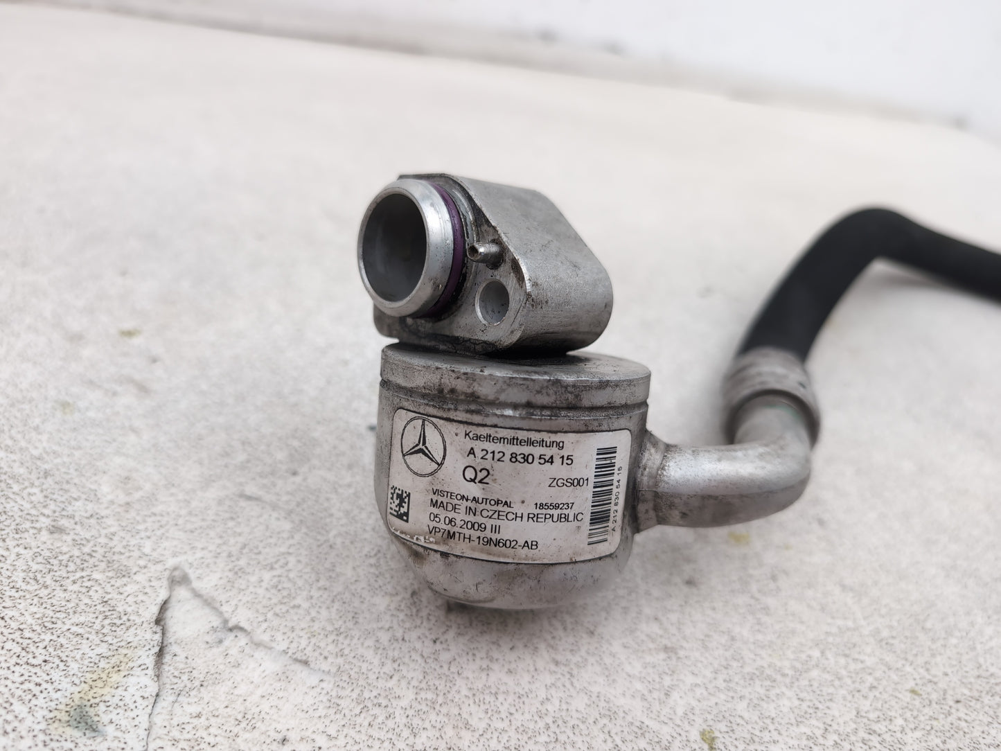 Mercedes-Benz E220 W212 Air Conditioning A/C Pipe Air Con Hose Pipe A2128305415 - photo 4