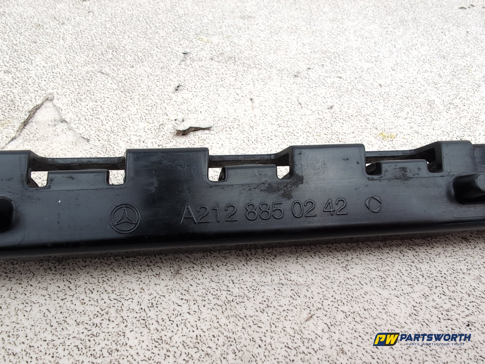 Mercedes-Benz E220 W212 Blueef-Cy Se Cdi Bumper Rear Bracket Rh A2128850242 - photo 4