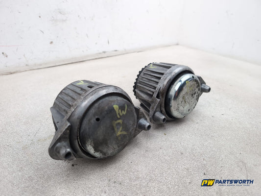 Set Of Engine Mounts LH + RH 4