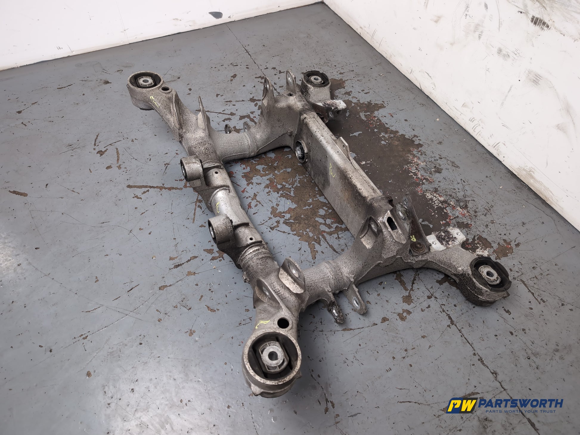 Bmw 520d Se Rear Subframe Axle Carrier 2013-2017 - photo 4