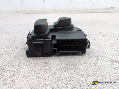 Mercedes-Benz E220 E-Class W212 Front Right Seat Control Switch A2048701958 - photo 4