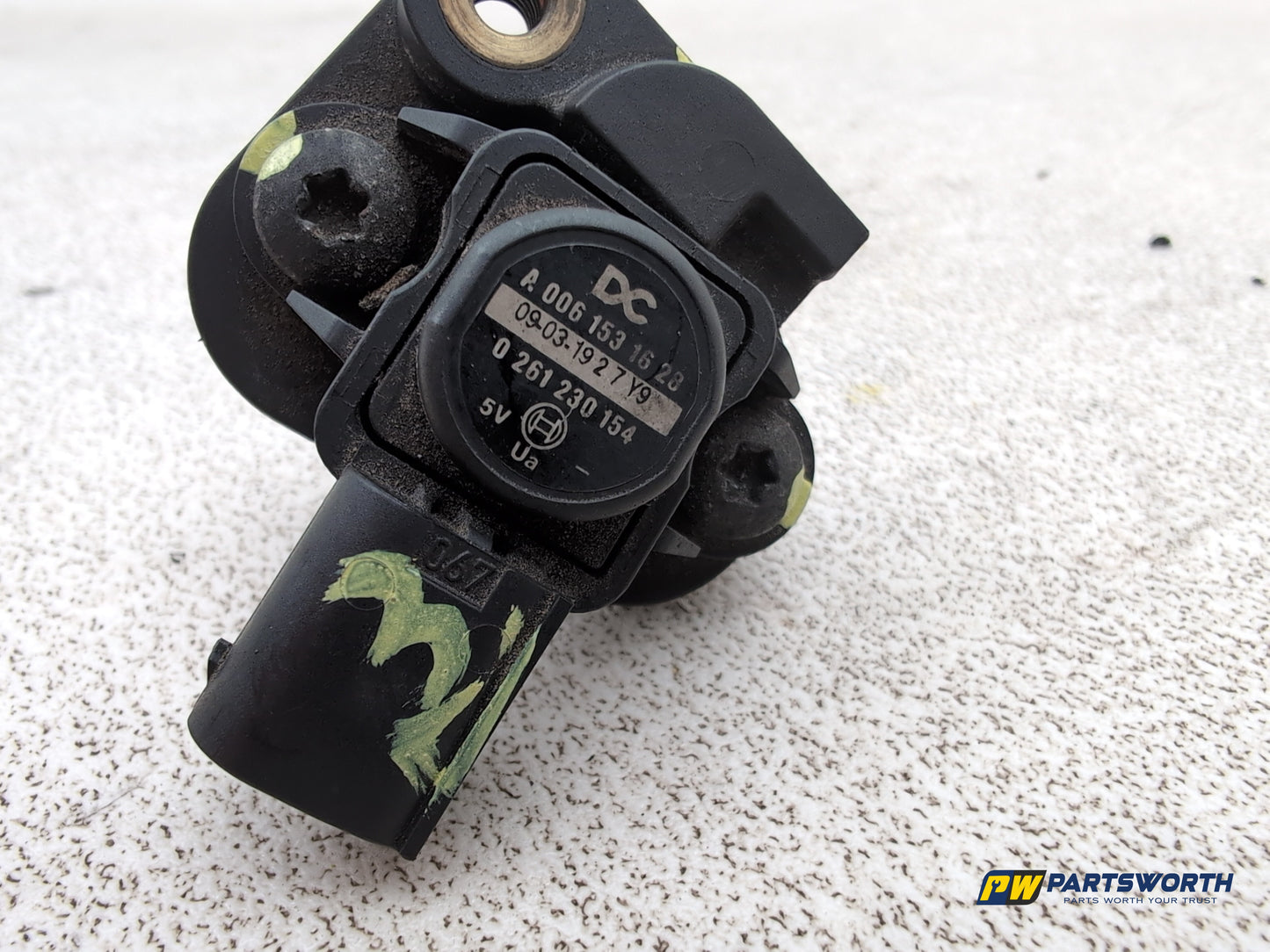 Mercedes-Benz E220 E-Class W212 Pressure Sensor Intake Manifold A0061531628 - photo 4