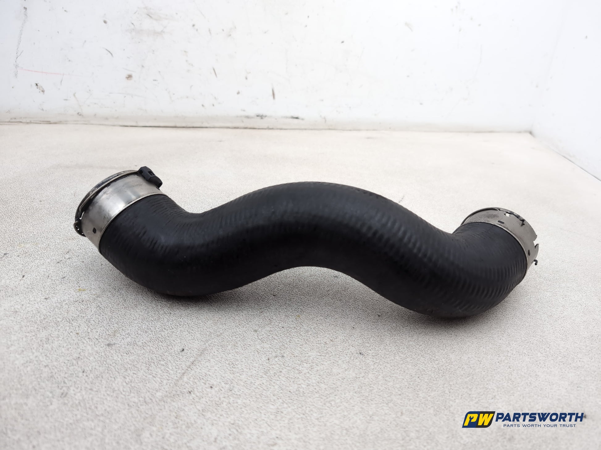 Mercedes-Benz E220 E-Class W212 Turbo Intercooler Bottom Hose 2009-2016 - photo 4