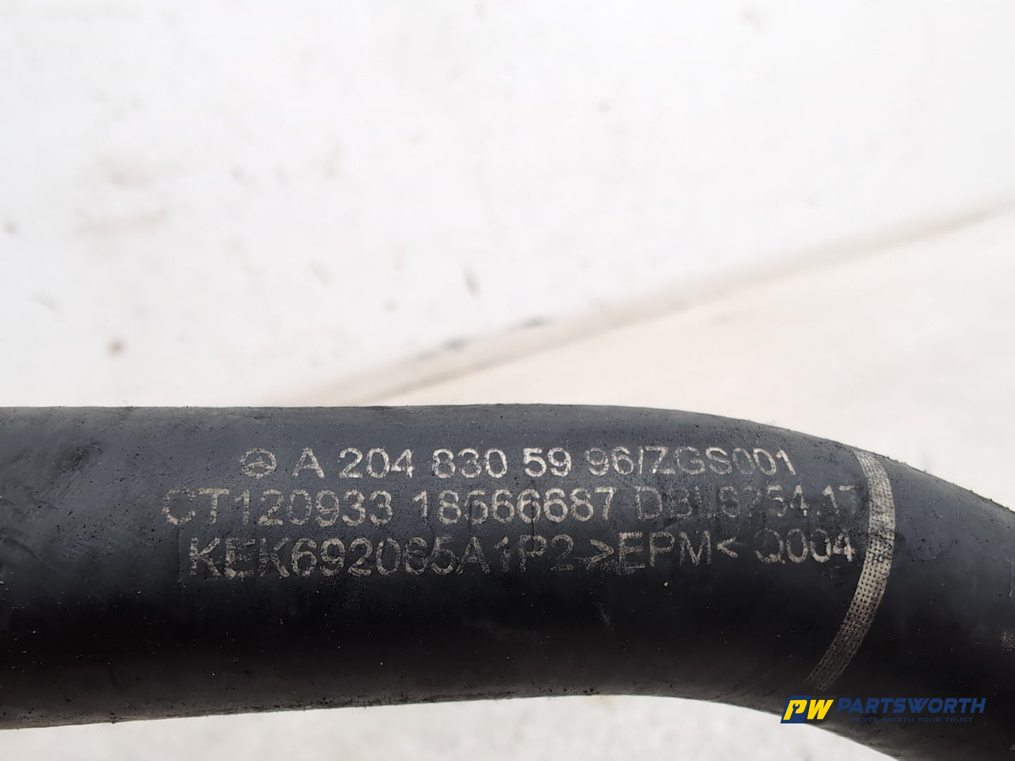 Mercedes-Benz E220 E-Class W212 Coolant Hose Pipe A2048305996 2009-2016 - photo 4
