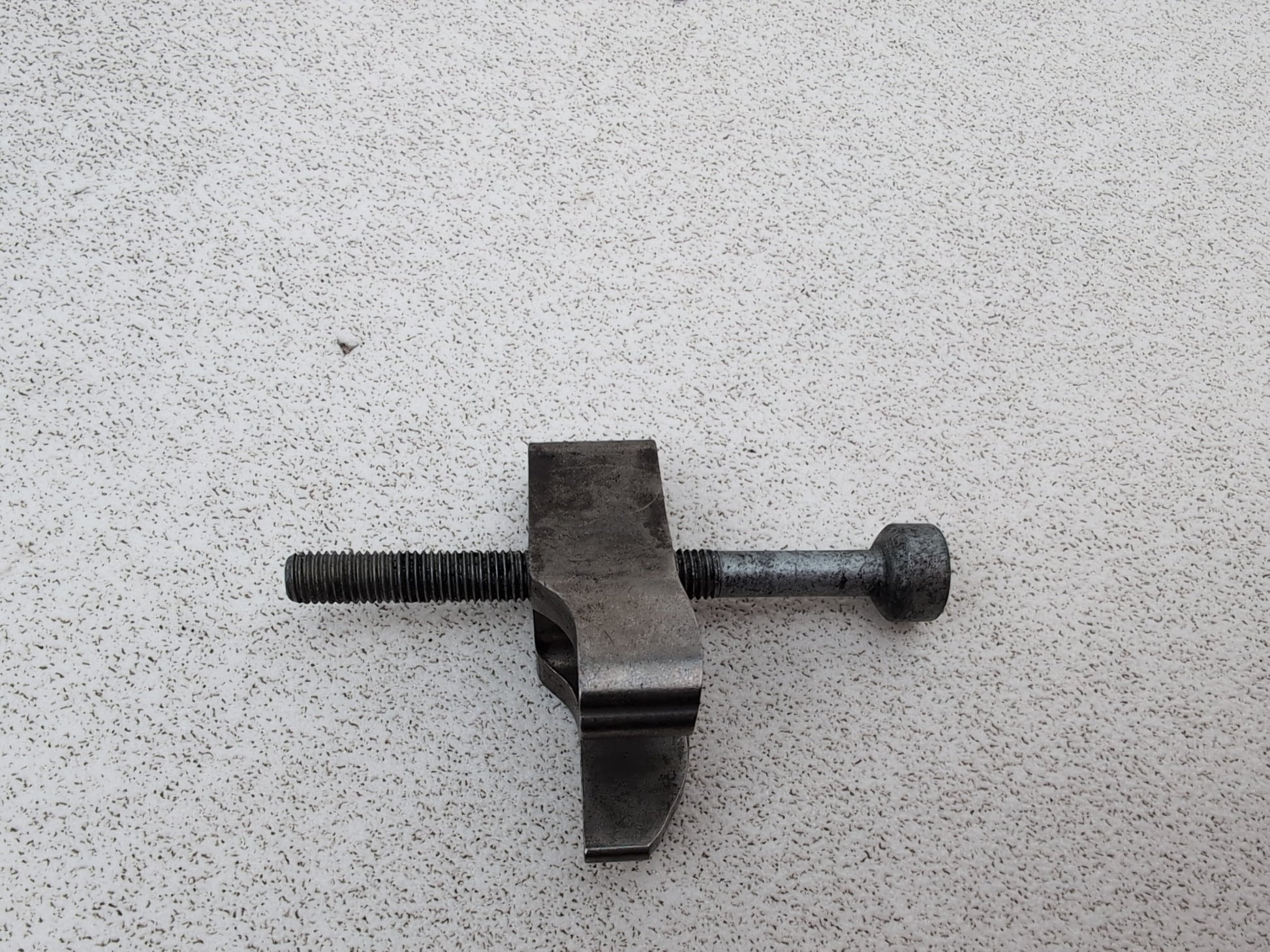 Mercedes-Benz E220 E-Class W212 2.1l Diesel Fuel Injector Clamp With Bolt - photo 4