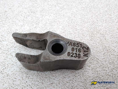 Mercedes-Benz E220 E-Class W212 2.1l Diesel Fuel Injector Clamp With Bolt - photo 4