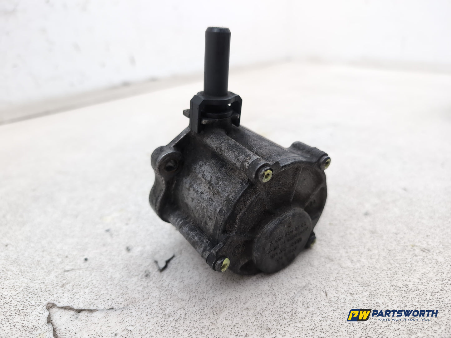 Mercedes-Benz E220 E-Class W212 2.1l Diesel Vacuum Pump A6512300165 2009-2016 - photo 4