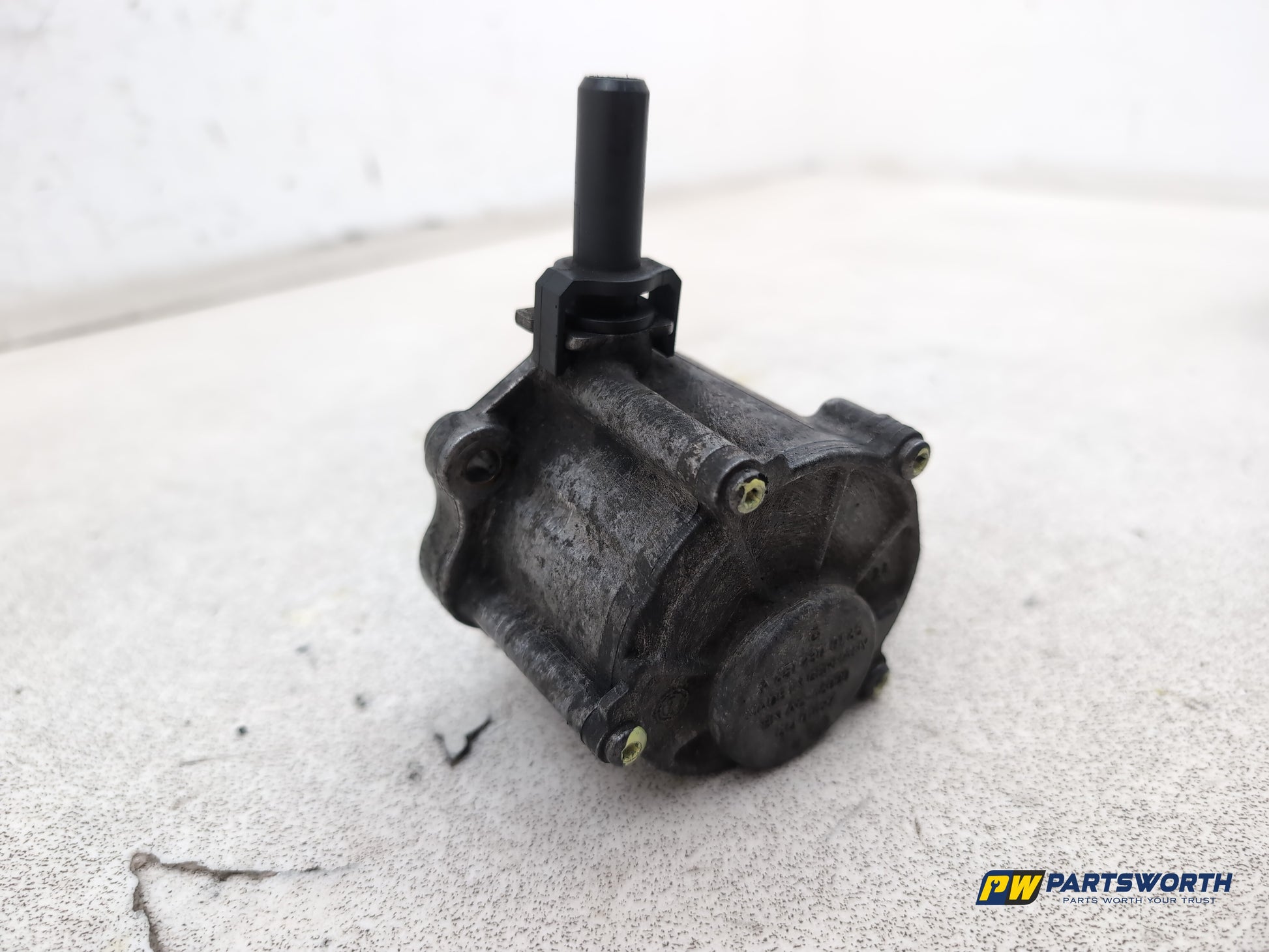 Mercedes-Benz E220 E-Class W212 2.1l Diesel Vacuum Pump A6512300165 2009-2016 - photo 4