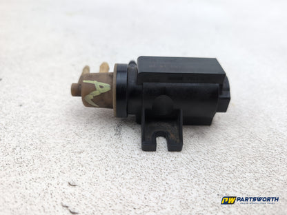 Mercedes-Benz E220 E-Class W212 Turbo Vacuum Solenoid Valve A0071531428 - photo 4