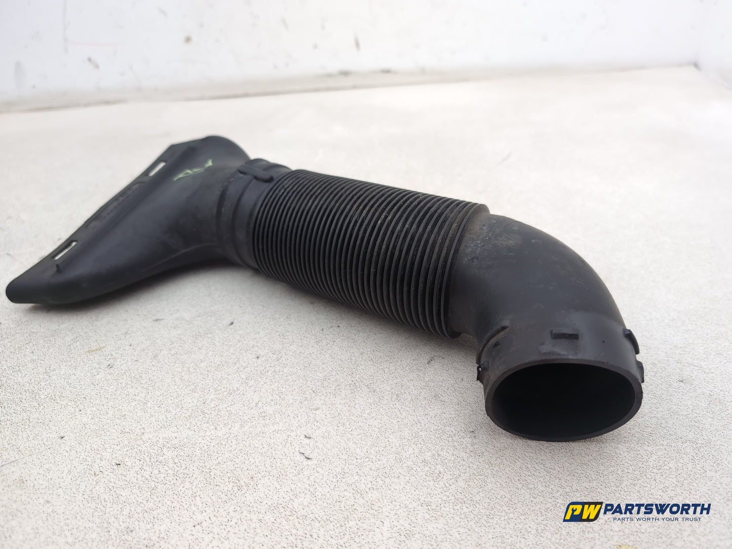 Mercedes-Benz B200 B-Class W245 Air Intake Pipe A6400900682 2005-2011 - photo 4