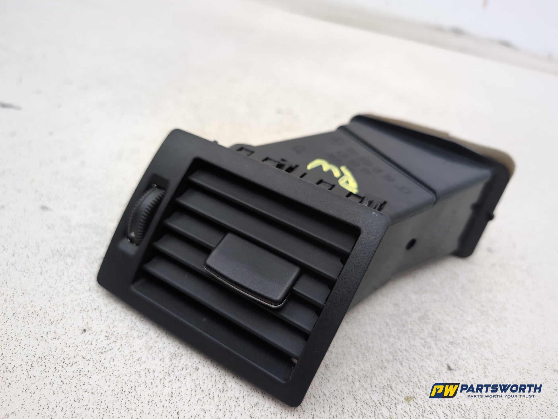 Mercedes-Benz B200 B-Class W245 Air Vent Front Left Dashboard A1698300154 - photo 4