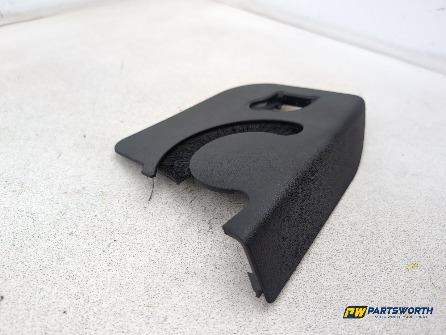 Mercedes-Benz B200 B-Class W245 Passenger Side Rear Boot Trim A1696900107 - photo 10
